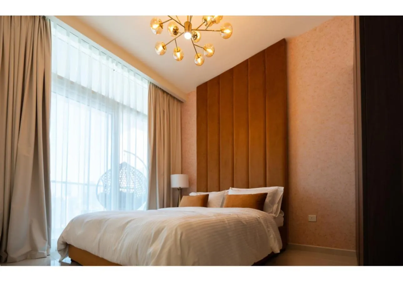 Keyrock Living - Luxury 1Br Apartment With Lake View In Business Bay Dubai