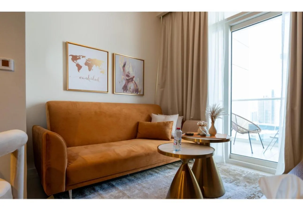 Keyrock Living - Luxury 1Br Apartment With Lake View In Business Bay Dubai